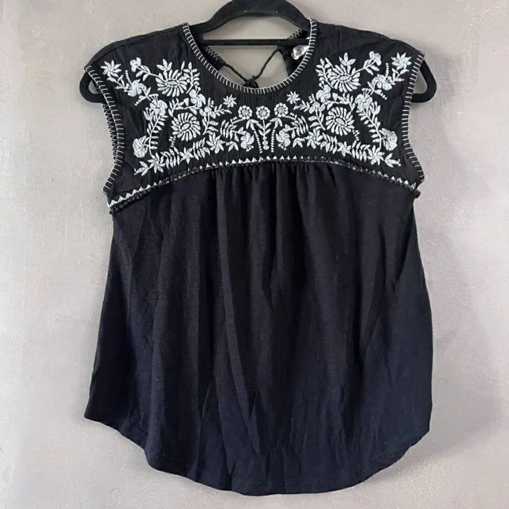 HOLLISTER Embroidered Cap-Sleeve Blouse